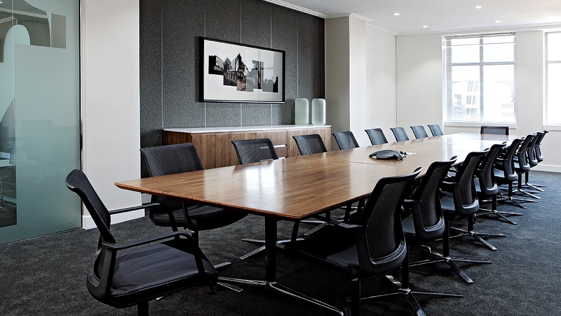 Commercial interior design - JLL boardroom by Head Interiors